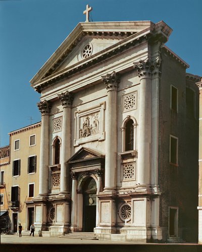 Gevel van de Kerk van Santa Maria della Pieta, gebouwd 1745 door Giorgio Massari